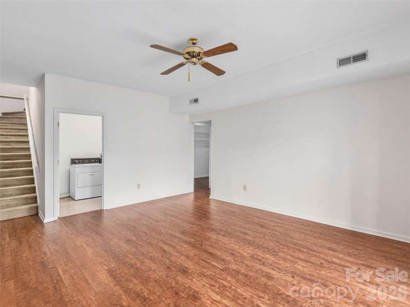 20 Cedarcliff Circle, Asheville, NC 28803.  MLS# CAR4360512, YatesRealty ID 10507. 