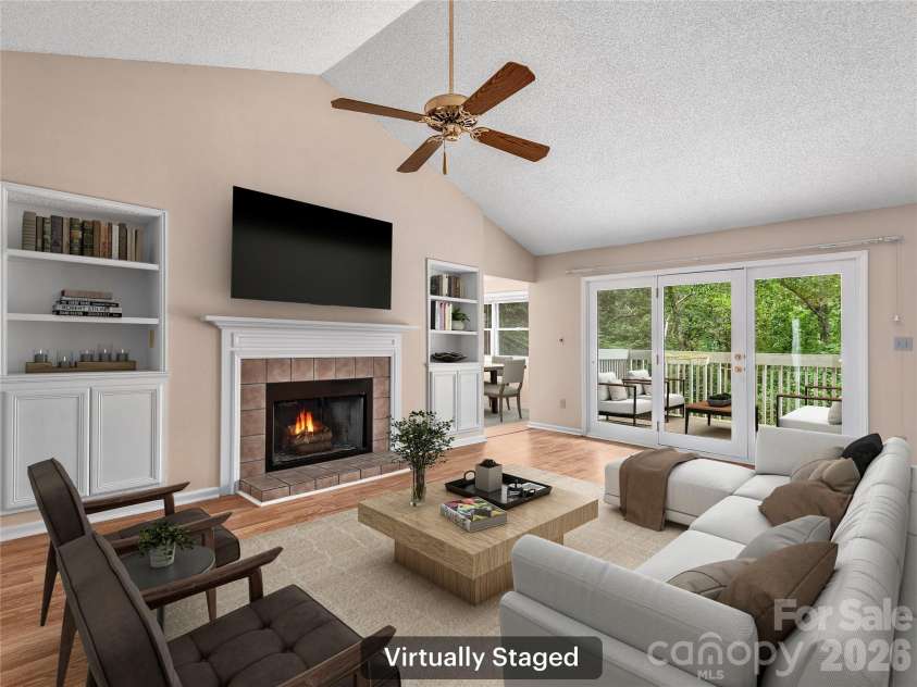 20 Cedarcliff Circle, Asheville, NC 28803.  MLS# CAR4360512, YatesRealty ID 10507. 