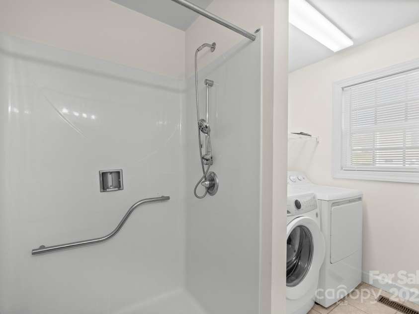 3117 Craig Avenue, Valdese, NC 28690.  MLS# CAR4238105, YatesRealty ID 10507. 