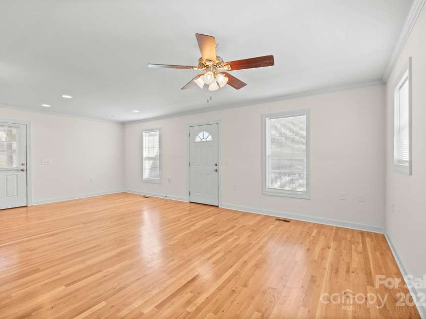 3117 Craig Avenue, Valdese, NC 28690.  MLS# CAR4238105, YatesRealty ID 10507. 