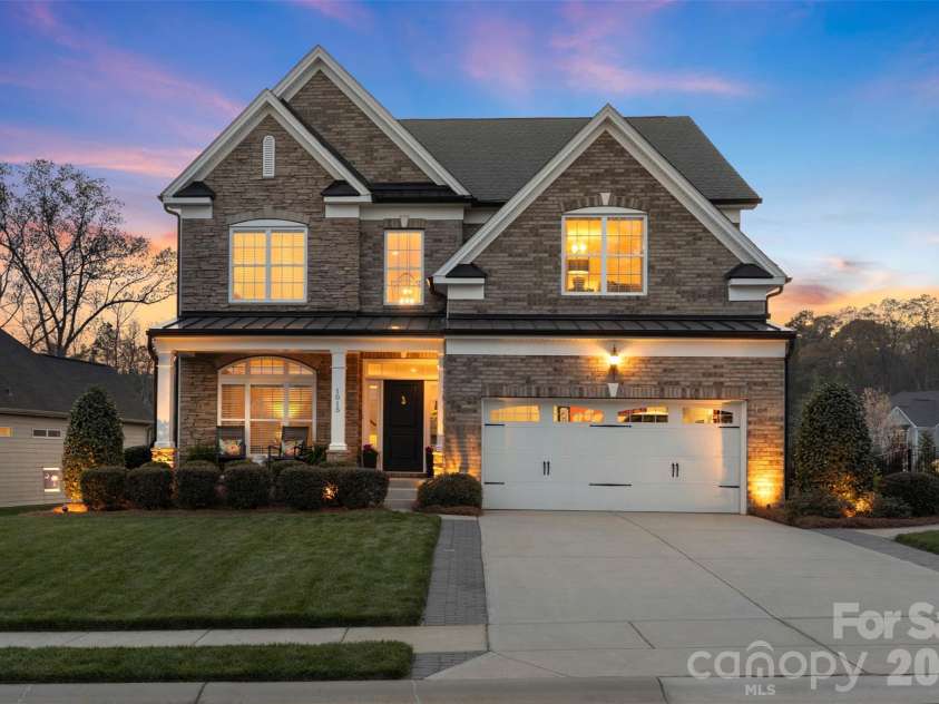 1015 Chippenham Avenue, Lancaster, SC 29720.  MLS# CAR4362086, YatesRealty ID 10509. 