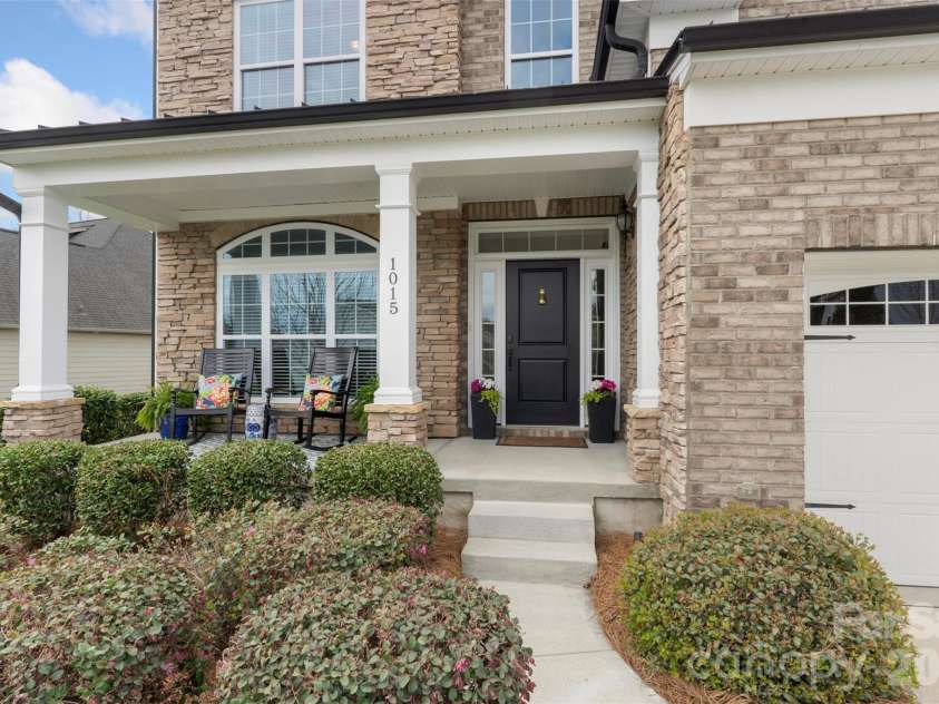 1015 Chippenham Avenue, Lancaster, SC 29720.  MLS# CAR4362086, YatesRealty ID 10509. 