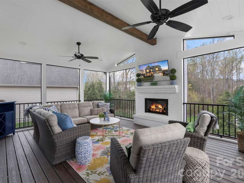 1015 Chippenham Avenue, Lancaster, SC 29720.  MLS# CAR4362086, YatesRealty ID 10509. 