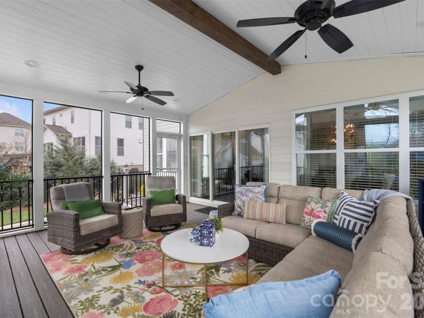 1015 Chippenham Avenue, Lancaster, SC 29720.  MLS# CAR4362086, YatesRealty ID 10509. 