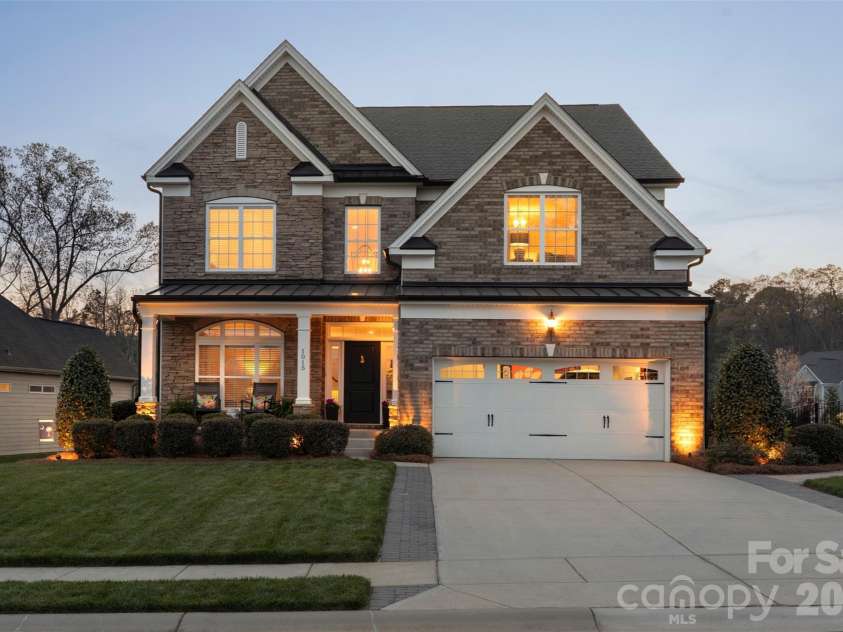 1015 Chippenham Avenue, Lancaster, SC 29720.  MLS# CAR4362086, YatesRealty ID 10509. 
