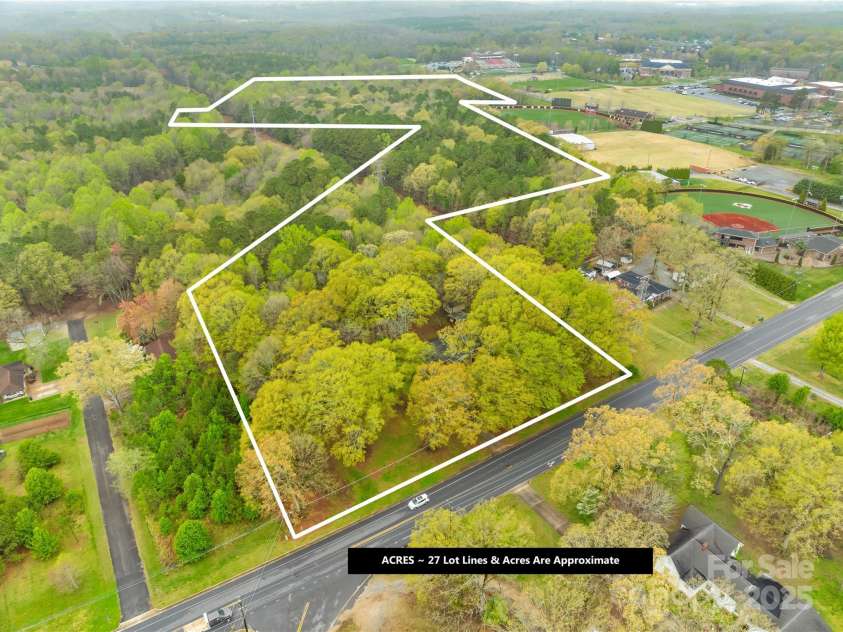 322 Main Street, Shelby, NC 28152.  MLS# CAR4244780, YatesRealty ID 1051. 