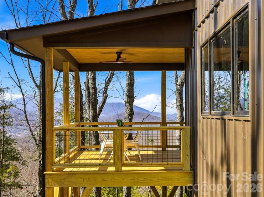 10 Nellie Bell Lane, Swannanoa, NC 28778.  MLS# CAR4363433, YatesRealty ID 10510. 