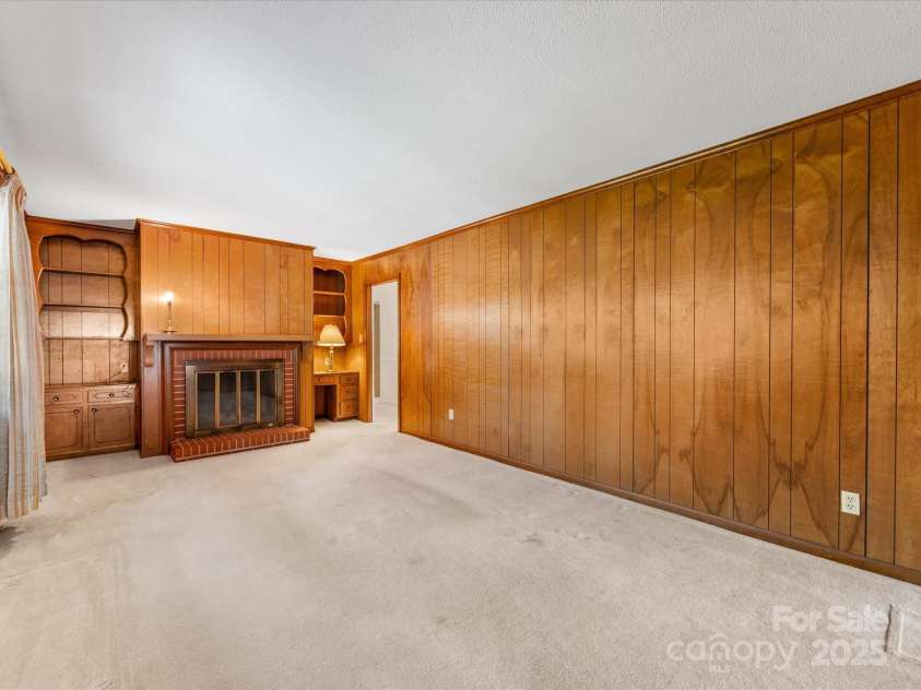 512 Holiday Road, Gastonia, NC 28054.  MLS# CAR4213727, YatesRealty ID 10510. 