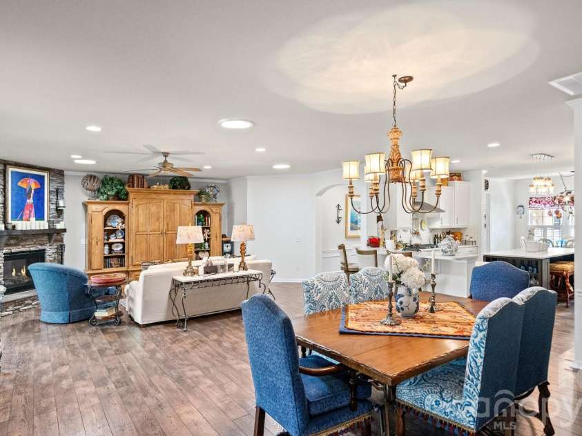 2141 Bud Court, Fort Mill, SC 29715.  MLS# CAR4363745, YatesRealty ID 10511. Large open Floorplan