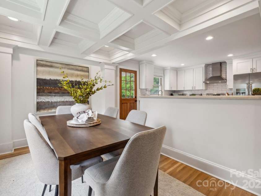 4021 Paisley Place, Charlotte, NC 28208.  MLS# CAR4253006, YatesRealty ID 10511. 