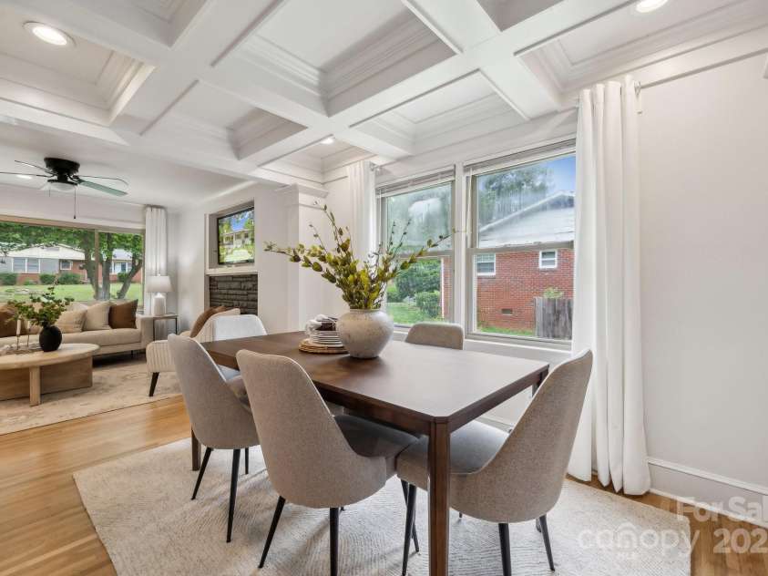 4021 Paisley Place, Charlotte, NC 28208.  MLS# CAR4253006, YatesRealty ID 10511. 