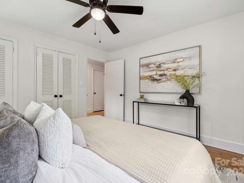4021 Paisley Place, Charlotte, NC 28208.  MLS# CAR4253006, YatesRealty ID 10511. 