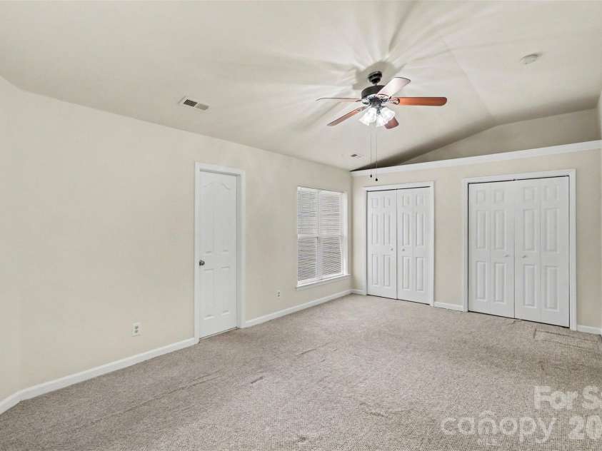 16914 Commons Creek Drive, Charlotte, NC 28277.  MLS# CAR4364676, YatesRealty ID 10512. Master Bderoom