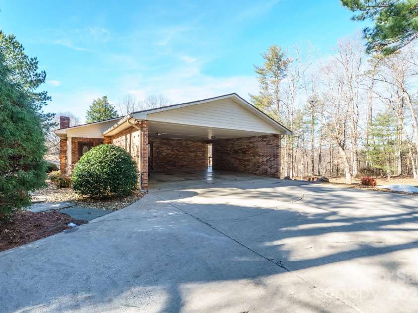 2076 Jay Clark Road, Morganton, NC 28655.  MLS# CAR4218348, YatesRealty ID 10513. 