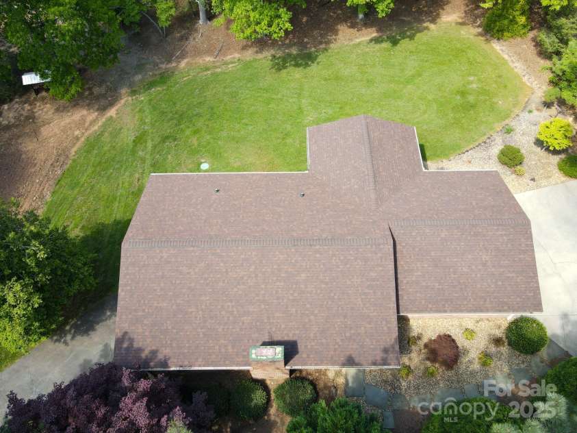 2076 Jay Clark Road, Morganton, NC 28655.  MLS# CAR4218348, YatesRealty ID 10513. 