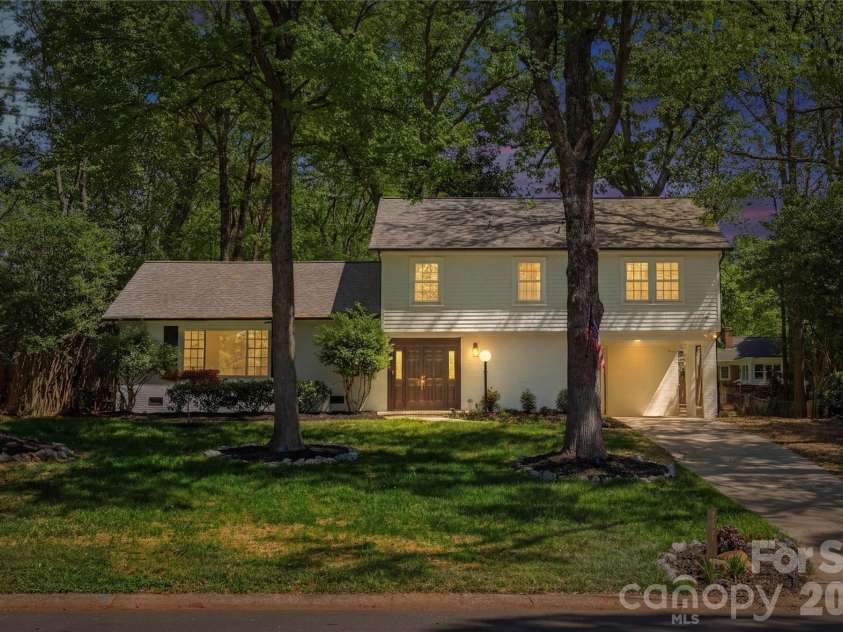 6523 Tall Oaks Trail, Charlotte, NC 28210.  MLS# CAR4366481, YatesRealty ID 10513. 