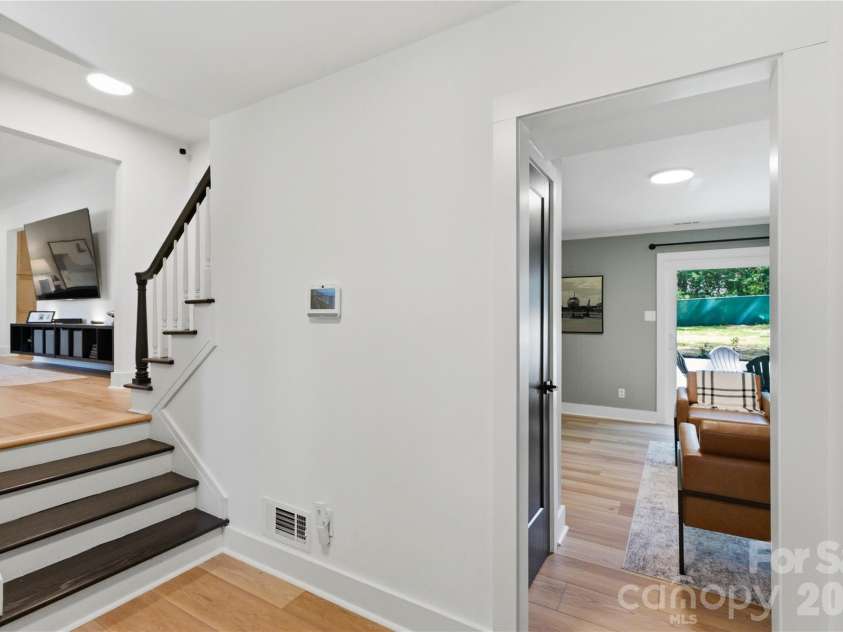 6523 Tall Oaks Trail, Charlotte, NC 28210.  MLS# CAR4366481, YatesRealty ID 10513. 