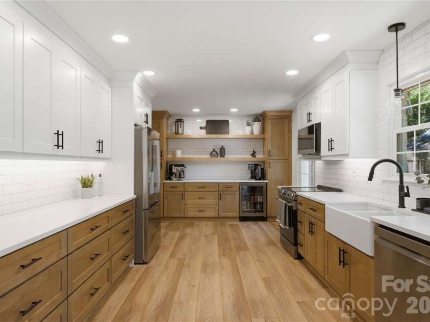 6523 Tall Oaks Trail, Charlotte, NC 28210.  MLS# CAR4366481, YatesRealty ID 10513. 