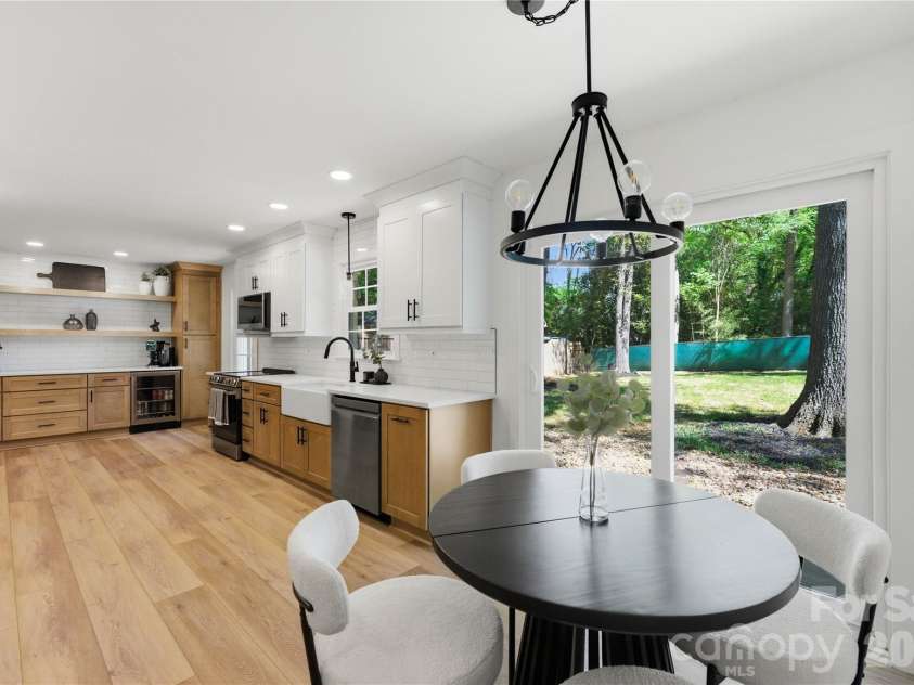6523 Tall Oaks Trail, Charlotte, NC 28210.  MLS# CAR4366481, YatesRealty ID 10513. 