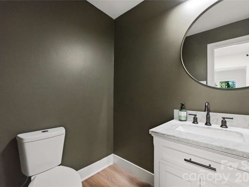 6523 Tall Oaks Trail, Charlotte, NC 28210.  MLS# CAR4366481, YatesRealty ID 10513. 