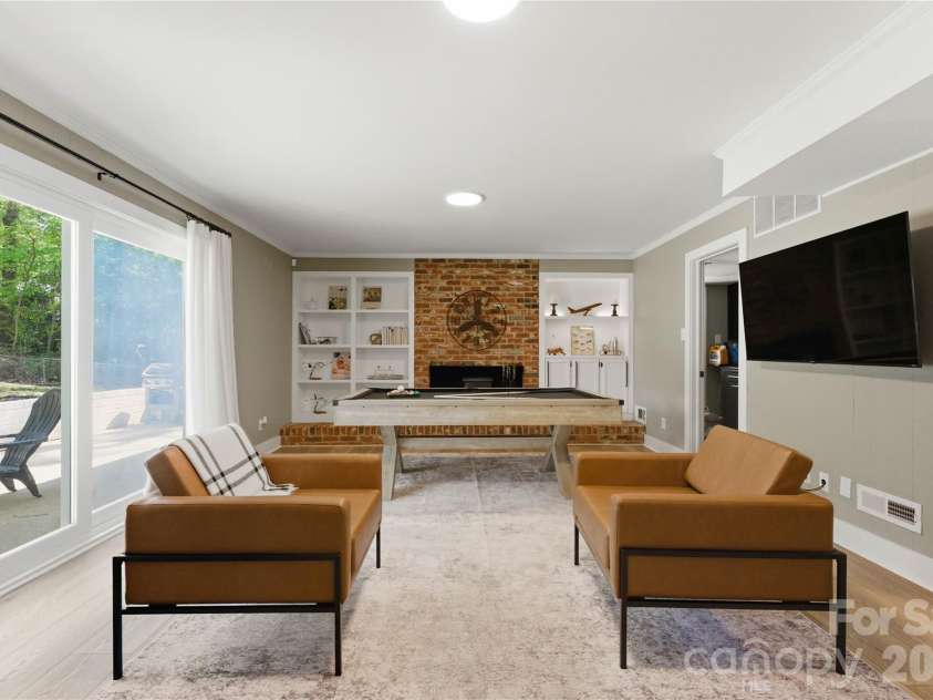 6523 Tall Oaks Trail, Charlotte, NC 28210.  MLS# CAR4366481, YatesRealty ID 10513. 