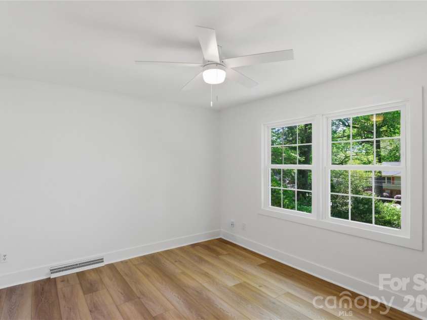 6523 Tall Oaks Trail, Charlotte, NC 28210.  MLS# CAR4366481, YatesRealty ID 10513. 