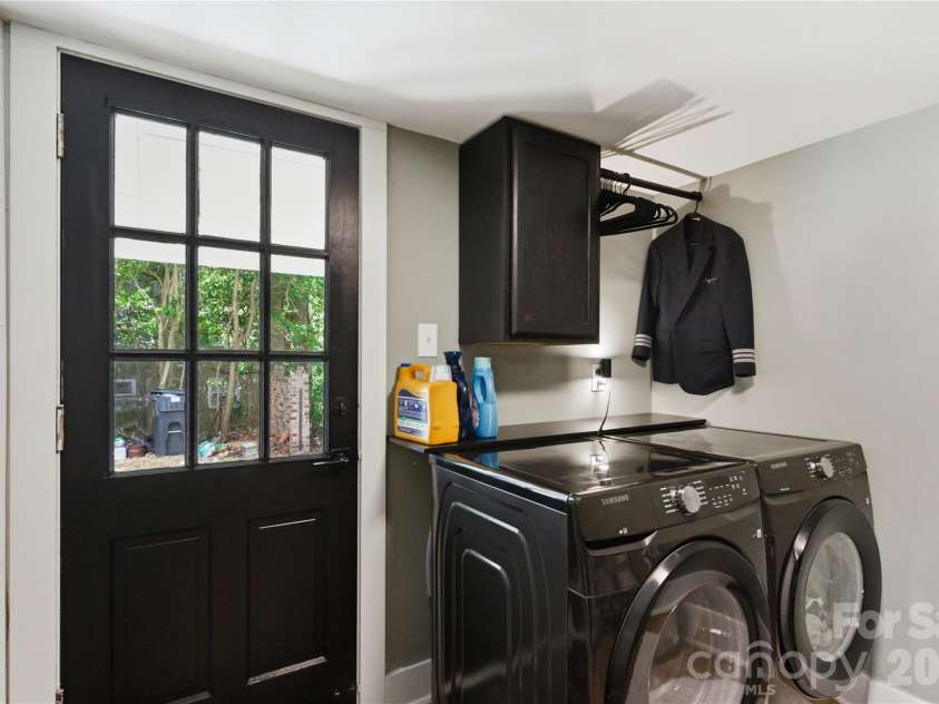 6523 Tall Oaks Trail, Charlotte, NC 28210.  MLS# CAR4366481, YatesRealty ID 10513. 