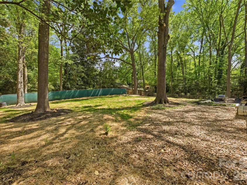 6523 Tall Oaks Trail, Charlotte, NC 28210.  MLS# CAR4366481, YatesRealty ID 10513. 