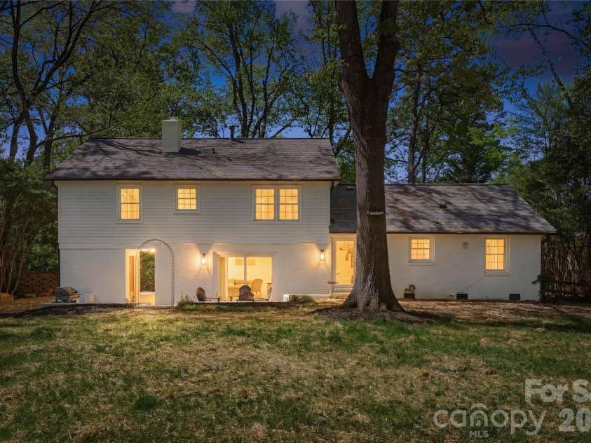 6523 Tall Oaks Trail, Charlotte, NC 28210.  MLS# CAR4366481, YatesRealty ID 10513. 
