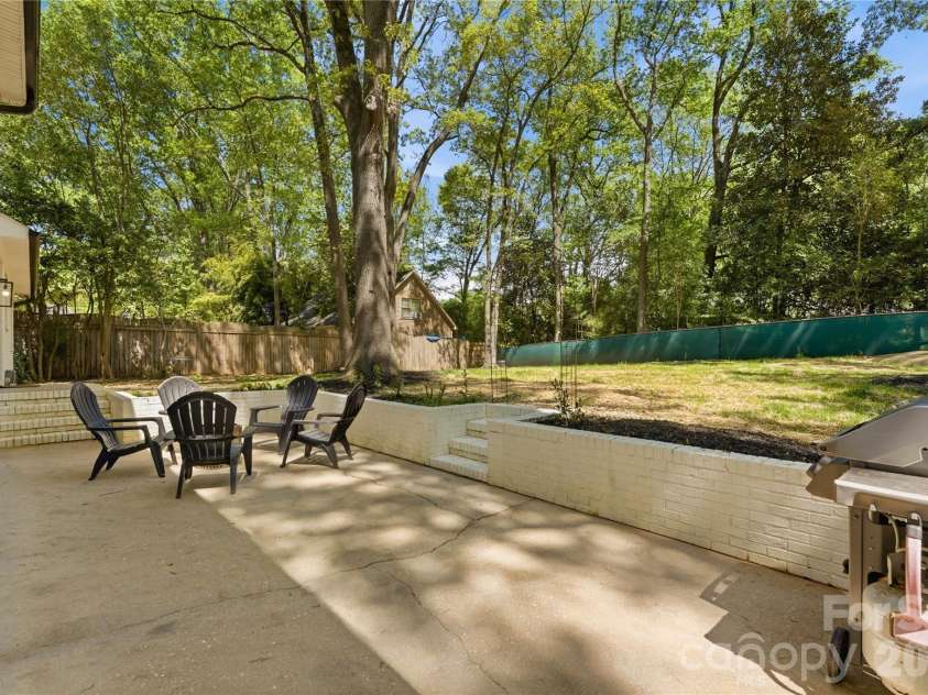 6523 Tall Oaks Trail, Charlotte, NC 28210.  MLS# CAR4366481, YatesRealty ID 10513. 