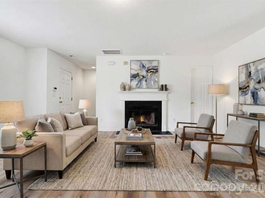 1215 Mcallister Drive, Charlotte, NC 28216.  MLS# CAR4367295, YatesRealty ID 10514. 