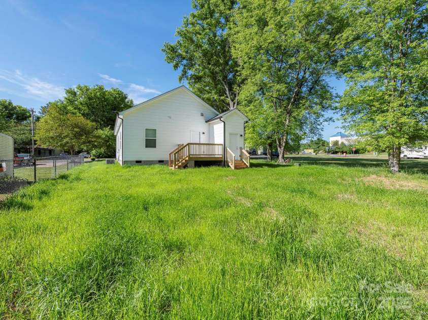 803 Blackmon Street, Rock Hill, SC 29730.  MLS# CAR4247954, YatesRealty ID 10514. 