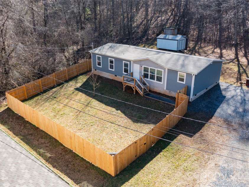 14 Pyrite Way, Asheville, NC 28806.  MLS# CAR4218589, YatesRealty ID 10515. Welcome to 14 Pyrite Way!