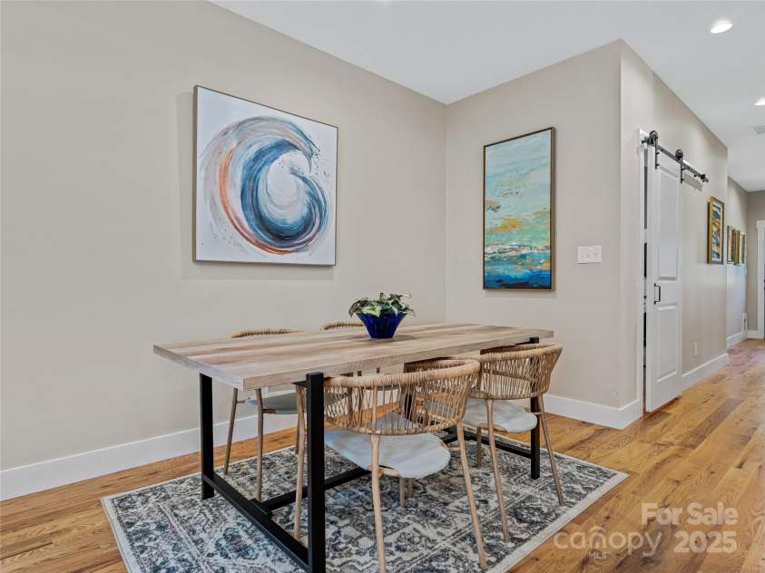 18 Destination Drive, Asheville, NC 28806.  MLS# CAR4305303, YatesRealty ID 10515. 