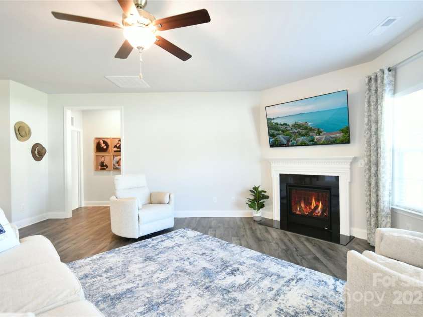 221 Mountain Island Drive, Statesville, NC 28677.  MLS# CAR4244887, YatesRealty ID 10516. 