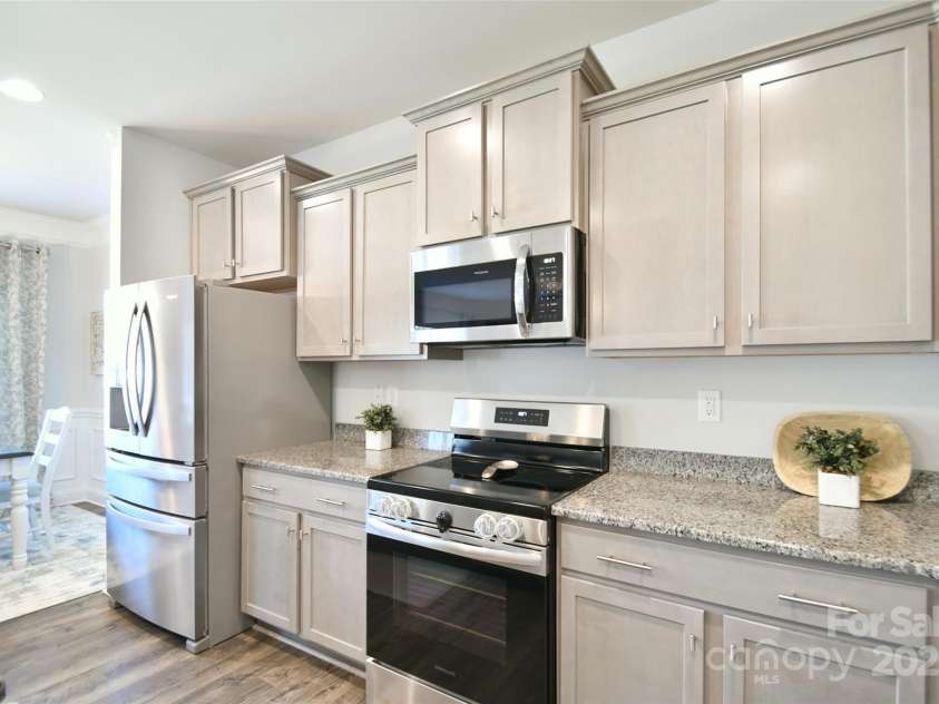 221 Mountain Island Drive, Statesville, NC 28677.  MLS# CAR4244887, YatesRealty ID 10516. 