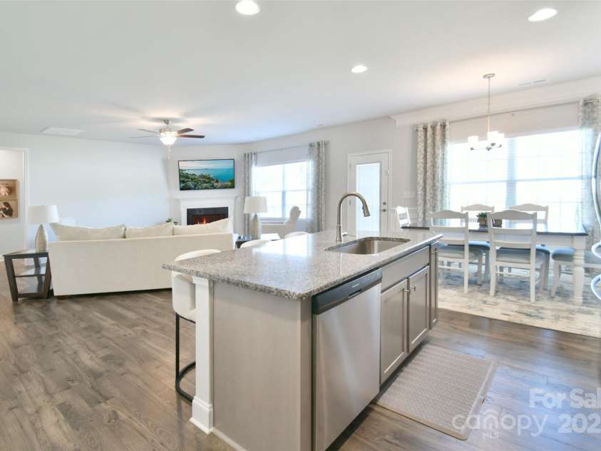 221 Mountain Island Drive, Statesville, NC 28677.  MLS# CAR4244887, YatesRealty ID 10516. 