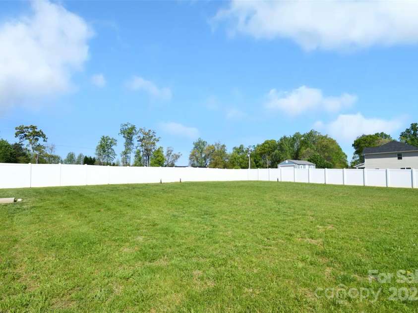 221 Mountain Island Drive, Statesville, NC 28677.  MLS# CAR4244887, YatesRealty ID 10516. 