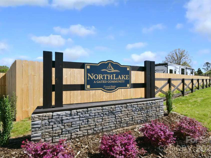 221 Mountain Island Drive, Statesville, NC 28677.  MLS# CAR4244887, YatesRealty ID 10516. 