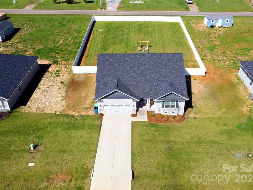 221 Mountain Island Drive, Statesville, NC 28677.  MLS# CAR4244887, YatesRealty ID 10516. 