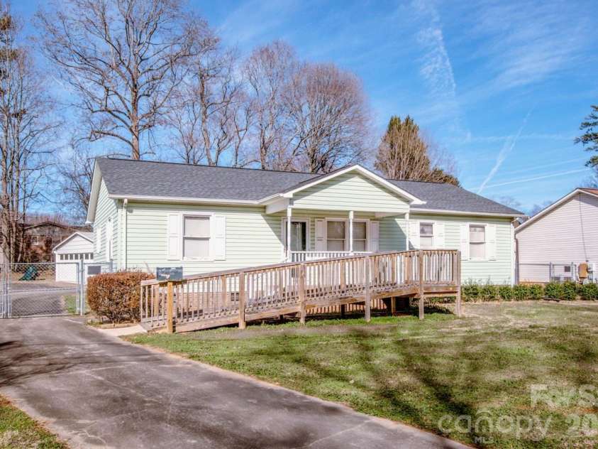 305 Keller Street, China Grove, NC 28023.  MLS# CAR4352151, YatesRealty ID 10516. 