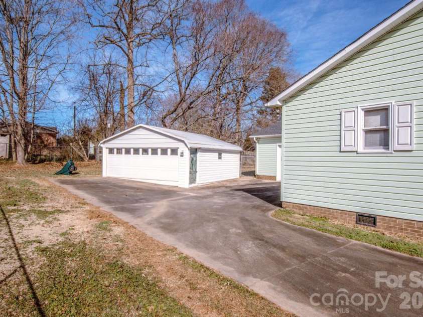 305 Keller Street, China Grove, NC 28023.  MLS# CAR4352151, YatesRealty ID 10516. 