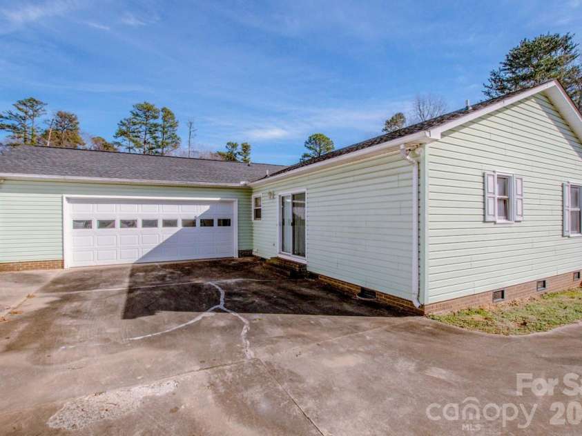 305 Keller Street, China Grove, NC 28023.  MLS# CAR4352151, YatesRealty ID 10516. 