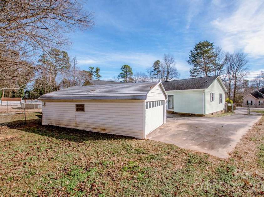 305 Keller Street, China Grove, NC 28023.  MLS# CAR4352151, YatesRealty ID 10516. 