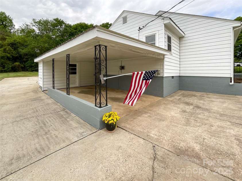 109 Georgia Belle Avenue, Belmont, NC 28012.  MLS# CAR4247616, YatesRealty ID 10517. 