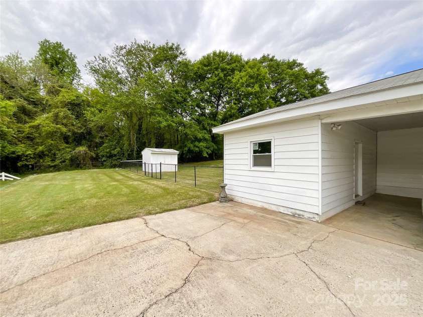 109 Georgia Belle Avenue, Belmont, NC 28012.  MLS# CAR4247616, YatesRealty ID 10517. 