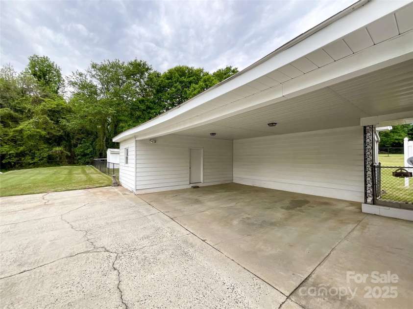 109 Georgia Belle Avenue, Belmont, NC 28012.  MLS# CAR4247616, YatesRealty ID 10517. 