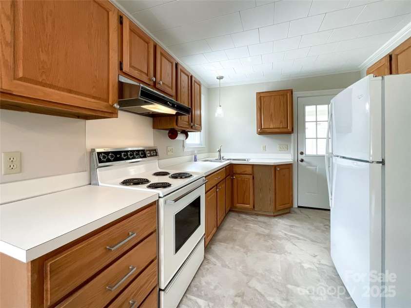 109 Georgia Belle Avenue, Belmont, NC 28012.  MLS# CAR4247616, YatesRealty ID 10517. 