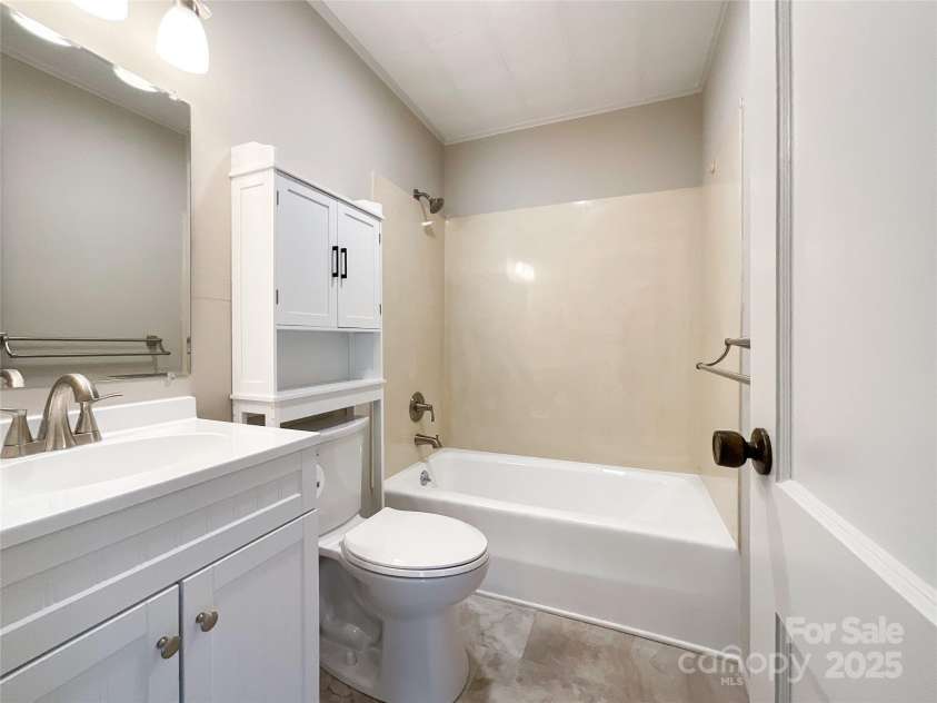 109 Georgia Belle Avenue, Belmont, NC 28012.  MLS# CAR4247616, YatesRealty ID 10517. 