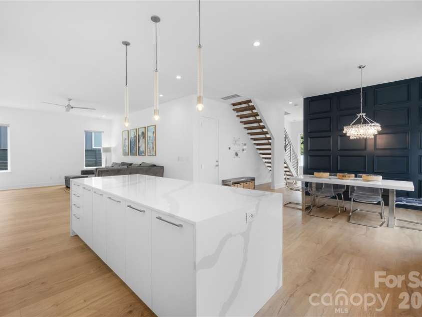 1627 Rama Road, Charlotte, NC 28211.  MLS# CAR4287612, YatesRealty ID 10519. 